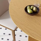 Tavolo da pranzo rotondo 52 x 52 in legno massello con finitura naturale ed eleganti gambe ad arco per sale da pranzo e cucine moderne