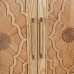 Mobiletto Contenitore con Anta Intagliata a Fiori, Credenza da Ingresso con Maniglia in Metallo, Mobiletto per Soggiorno