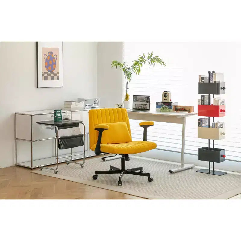Sedia da ufficio moderna in velluto con schienale imbottito, sedia da scrivania con braccioli e schienale regolabili, sedia comoda per ufficio, studio