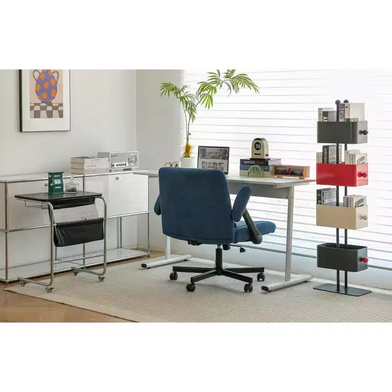 Sedia da ufficio moderna in velluto con schienale imbottito, sedia da scrivania con braccioli e schienale regolabili, sedia comoda per ufficio, studio