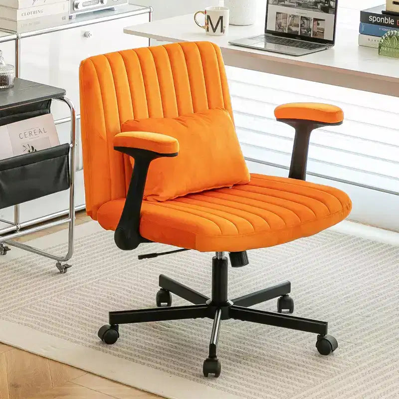Sedia da ufficio moderna in velluto con schienale imbottito, sedia da scrivania con braccioli e schienale regolabili, sedia comoda per ufficio, studio