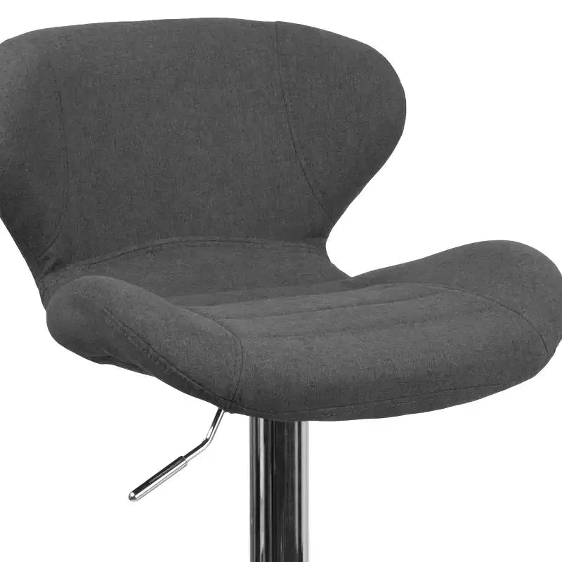 Sgabello da bar contemporaneo ad altezza regolabile con schienale curvo e base cromata