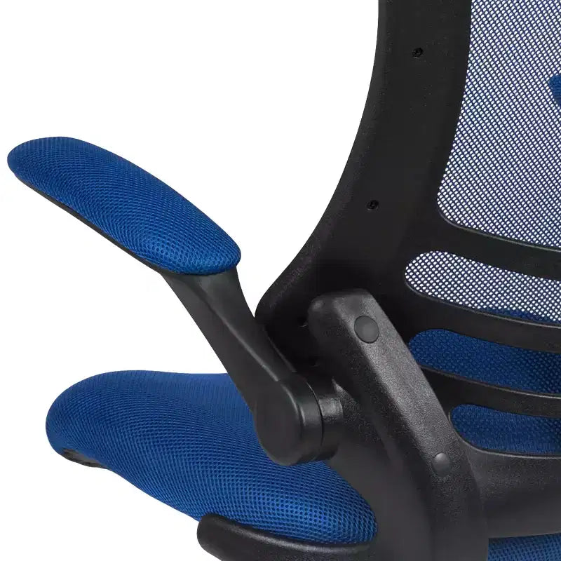 Sedia da ufficio ergonomica girevole in rete a schienale medio con braccioli ribaltabili